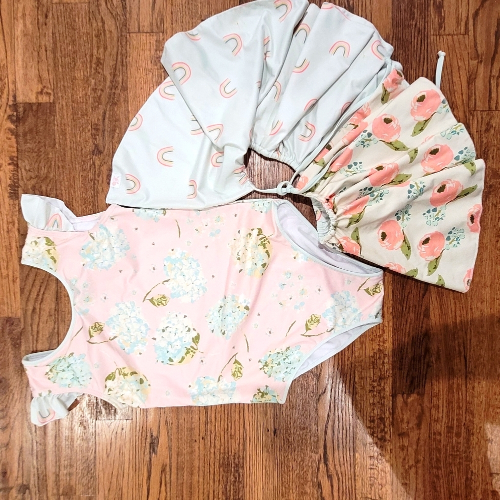 Girls swim wear